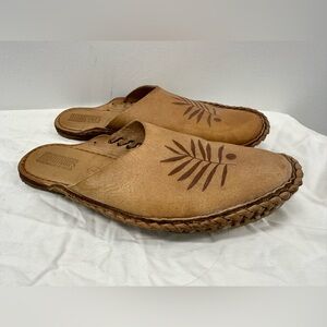 Brown Leather Mules with Leaf Design